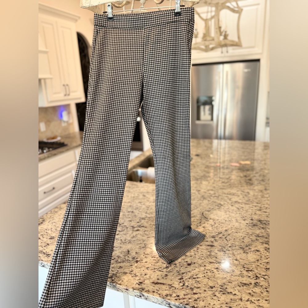 Abercrombie Kids Black and White Houndstooth Flare Trousers - Picture 4 of 5